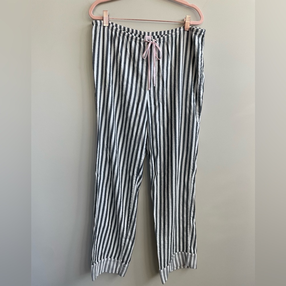 Victoria's Secret Gray White Silver Metallic Striped Pajama Set - Picture 7 of 16